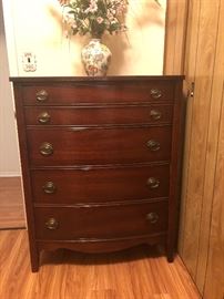 Vintage Mahogany Chest of Drawers