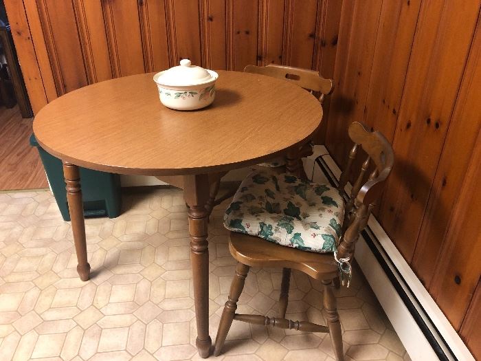 Small Maple Table with 2 Chairs