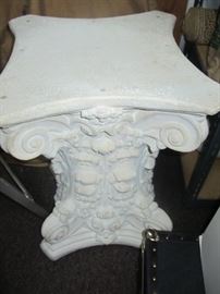 PEDESTAL TABLE WITH GLASS TOP