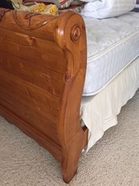 Queen sleigh bed