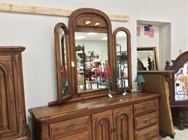 Mirror portion of dresser