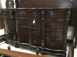 Dresser to Bedroom set without the mirror attached