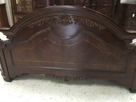 Footboard to bedroom set