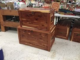 Cedar chest - 2 sizes