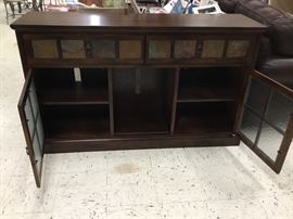 Console table - shelves behind the glass
