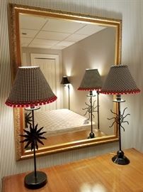 Mirror. Cute lamps