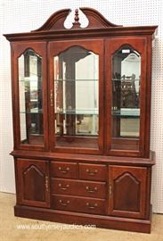 8 Piece Cherry Queen Anne Dining Room Set by “Thomasville Furniture, Impressions Collection”
Located Inside – Auction Estimate $300-$600