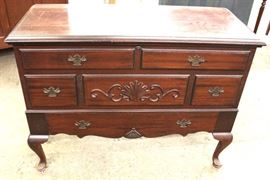 VINTAGE SOLID Mahogany Queen Anne Cedar Chest
Located Inside – Auction Estimate $100-$200