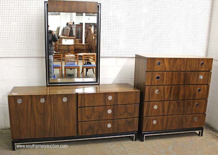 Mid Century Modern Burl Walnut 6 Piece Bedroom Set with Full Size Headboard and
Low Chest has Fitted Interior
Located Inside – Auction Estimate $400-$800