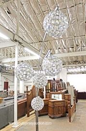 Mid Century Modern Designer Floor Lamp
Located Inside – Auction Estimate $200-$400