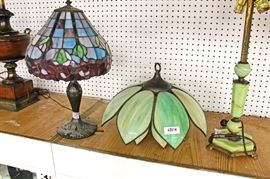 zbaIMG 3759 auction Selection of Lead Glass, Panel and Reverse Painted Table Lamps
Located Inside – Auction Estimate $50-$400 Each