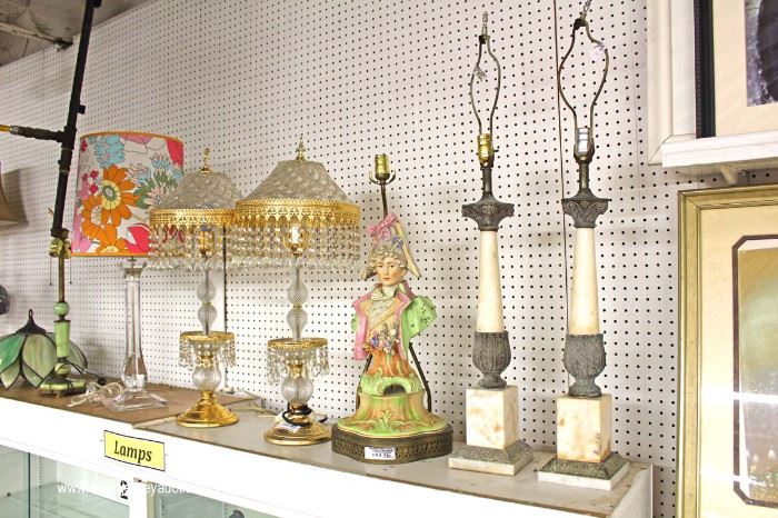 zbaIMG 3760 auction Decorator Lamp Table with Original Tags and More
Located Inside – Auction Estimate $50-$300