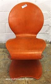 Mid Century Modern Laminated Chair
Located Inside – Auction Estimate $300-$600