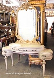 VERY NICE VINTAGE French Style Paint Decorated Vanity
Located Inside – Auction Estimate $200-$400