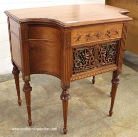 ANTIQUE Floor Model Victrola in FANCY Mahogany Case – NICE MODEL
Located Inside – Auction Estimate $200-$400