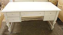 White Contemporary Decorator 5 Drawer Desk
Located Inside – Auction Estimate $100-$300
