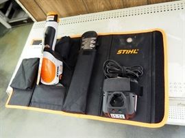 Stihl HSA25 Battery Powered Garden Sheers, Includes Battery Charger, Shears,Carrying Case, NEW