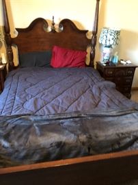 Queen size poster bedroom  set - queen ben, 2 night stands, dresser w/mirror and chest of drawers