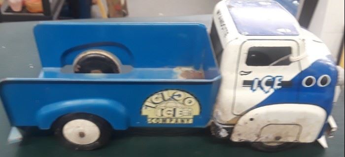 1950s 60s Wyandotte ice truck