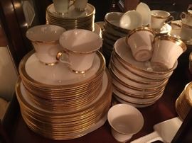 Lenox, Aristocrat patern, serviced for 12