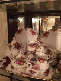 Royal Albert, old country rose pattern, tea set