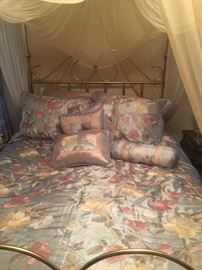 Queen brass canopy bed