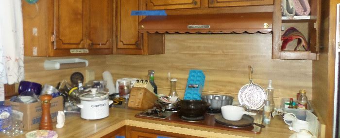 lots of kitchen items