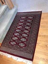 AREA RUG