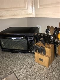 COUNTERTOP CONVECTION OVEN AND KNIVES