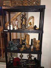 HOME DECORATIONS AND COLLECTIBLES 