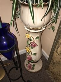 CAPODIMONTE PLANT STAND