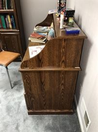WOODEN DESK WITH HUTCH