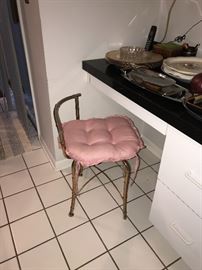 SMALL VANITY CHAIR