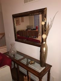 MIRROR AND SOFA TABLE