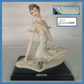 Excellent Giuseppe Armani Signed Capodimonte  Seated Lady 