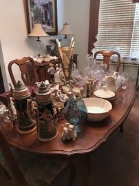 Thomsville Dining Table 66" Oval