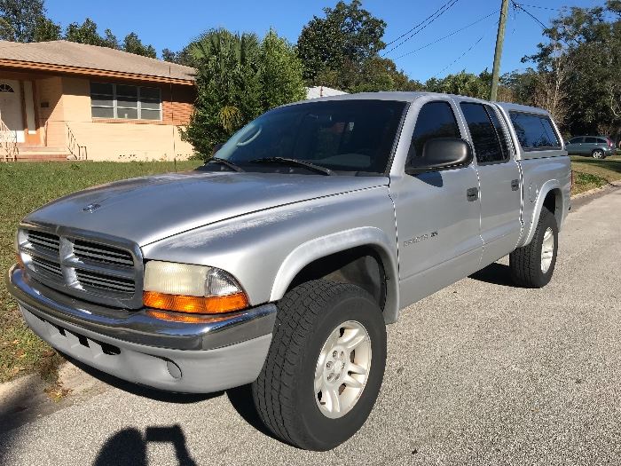 2001 Dodge Dakota Quad Cab w/Bed Cover, 4WD, New engine at 100K, runs well, A/C works great, w Hitch, 250K Miles