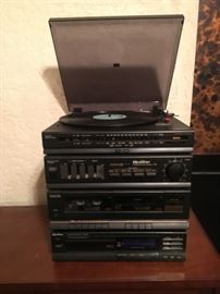 Quasar Compact Shelf Stereo System with Turntable