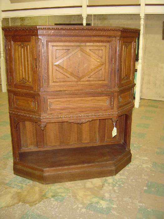 Jacobean Butler's Desk (with Reserve)