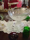 Heisey Punch Bowl on Base w/ cups