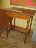 Antique Oak 3/4 sawn drafting table was BYRON HIDALGO's Personal
table...
25% off...
