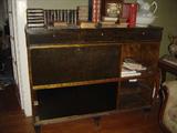 Mid Century Modern 3 Piece Stackable desk
Has Black Glass sliding doors