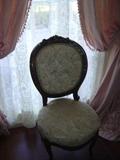 P-19 Misc Victorian Medallion Back Parlor Chair