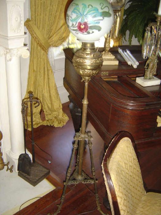 L-14  Brass Pedestal Victorian Floor Piano Lamp