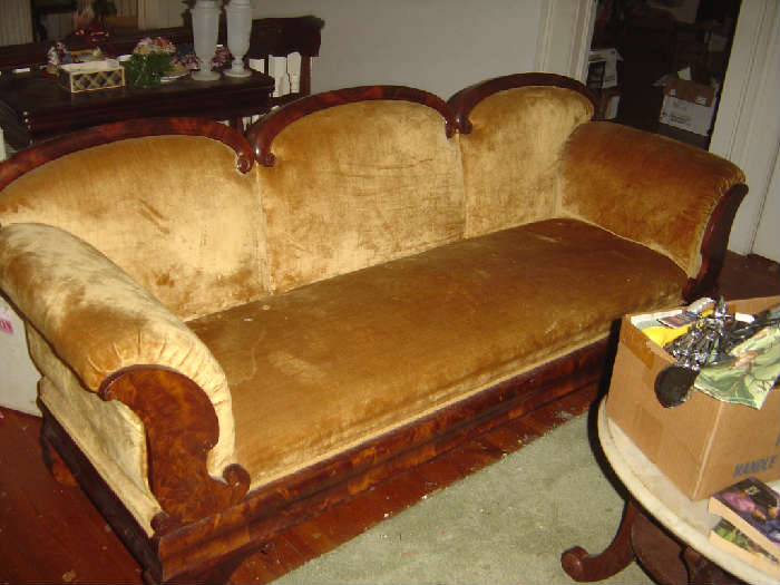 H16-U    Empire Sofa Gold Upholstry