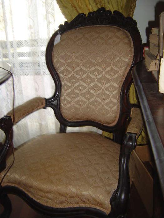 L-30  Rosewood Rococco Gentlemans chair
