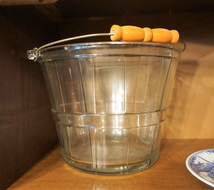Anchor Hocking glass bushel basket with original handle