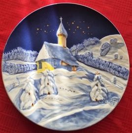 Schramberg Majolica Christmas plate