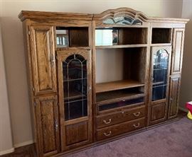 Oak 3-Piece Entertainment Center/Console Dimensions: (HxWxD in) 80x109x21