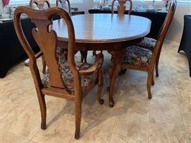 Carved Oak Dining Table w/6 Chair Dimensions: (HxWxD in) 30.5x48x72 or 48in